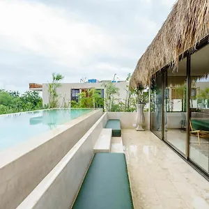 Luxury & Nature Meet A Private Pool & Roof Pool Apartment